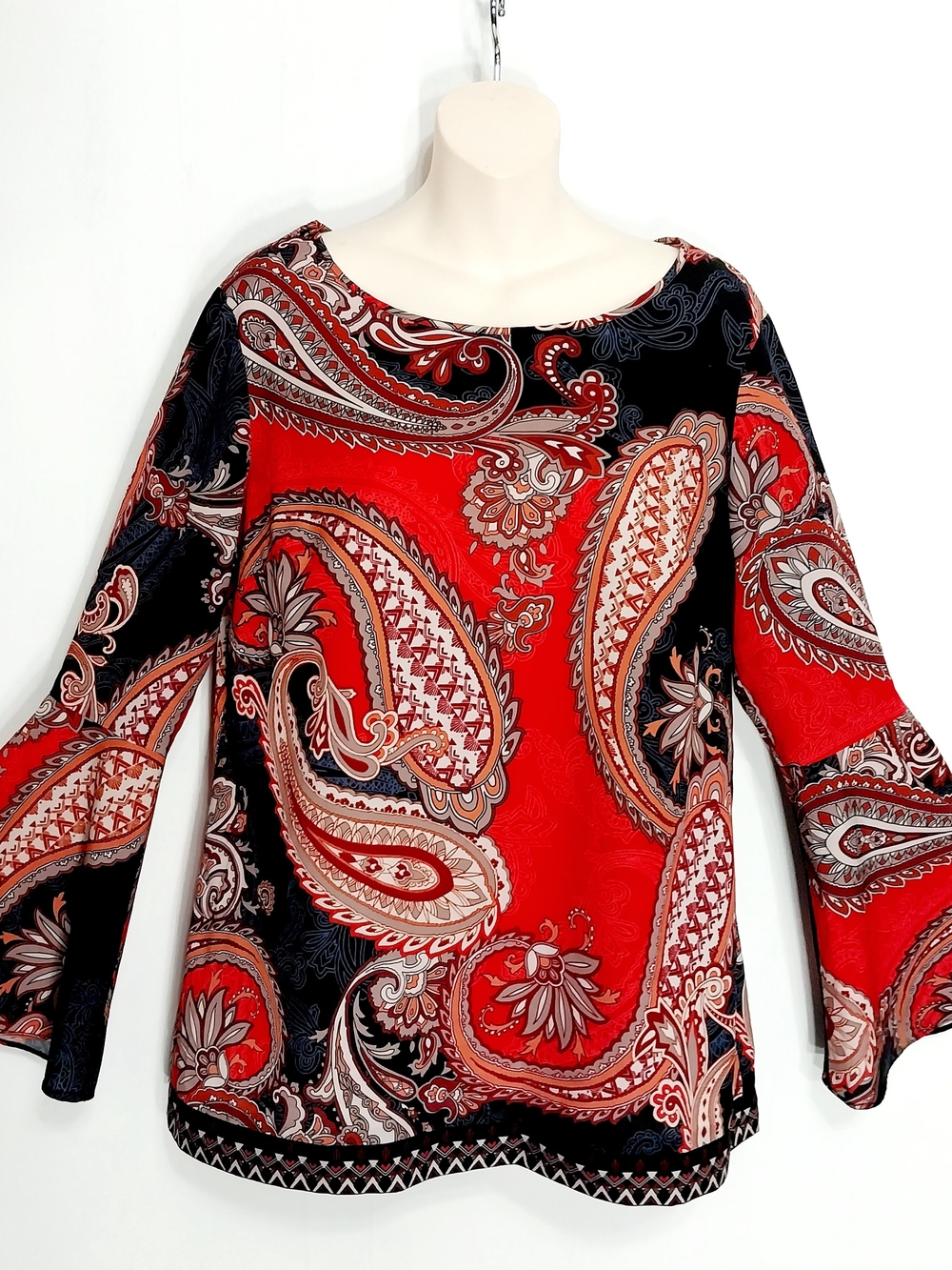 🔵BOGO FREE🔵 New York & Company Top Paisley Boho Sleeves Sz M